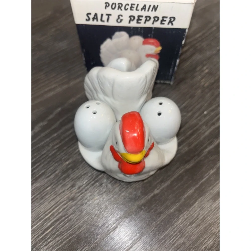 Vintage Porcelain Hen & Egg Napkin Holder/ Salt & Pepper Shakers New in box!